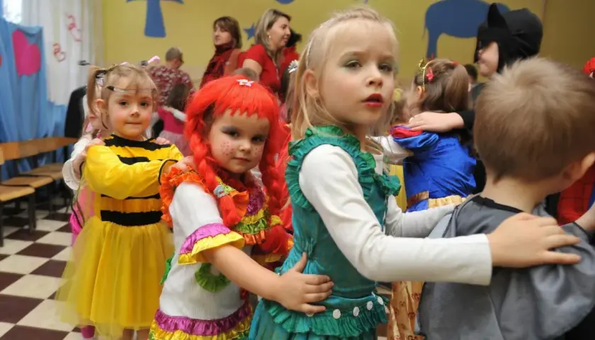 Karnawał w domu? Zabawy dla dzieci i rodziców, które pokochacie!