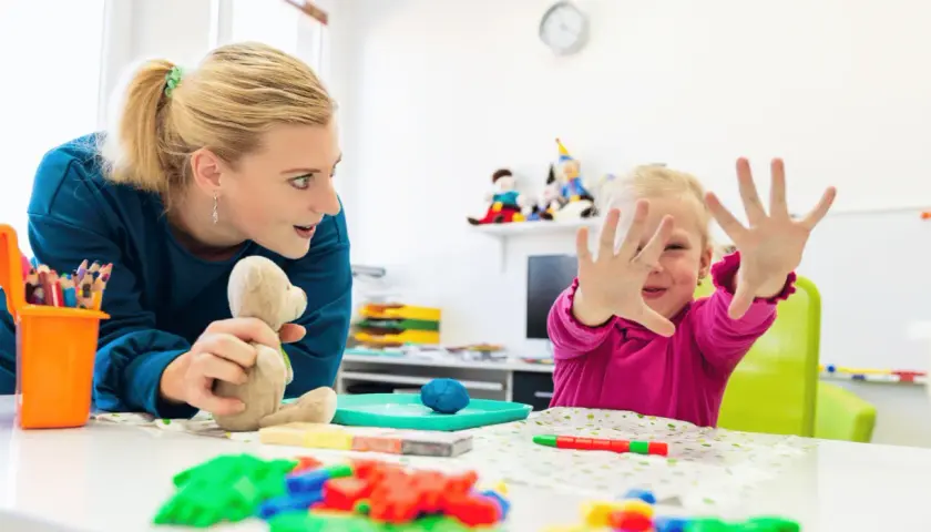 Problemy sensoryczne u dzieci: Rozpoznaj i pomóż swojemu maluchowi