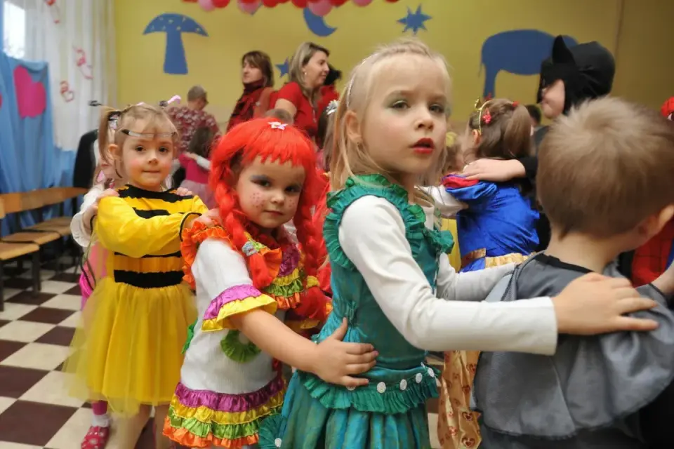 Karnawał w domu? Zabawy dla dzieci i rodziców, które pokochacie!